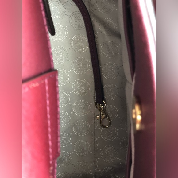 Michael Kors Hamilton Bag - Picture 5 of 16